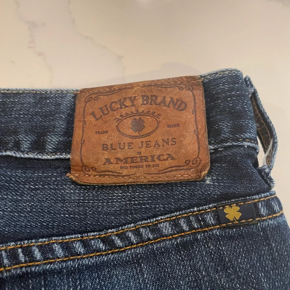 Lucky Brand Dean Straight Leg Jeans Mens 33x32 Dark Wash Blue Denim Classic Fit